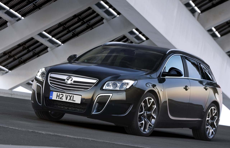 Illustration for article titled Vauxhall Insignia Sport Tourer VXR: A Spectacular 320 HP Wagon You Can't Have